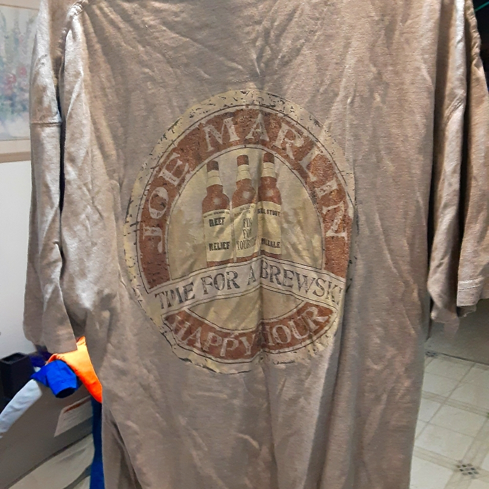 Joe marlin XL t shrit